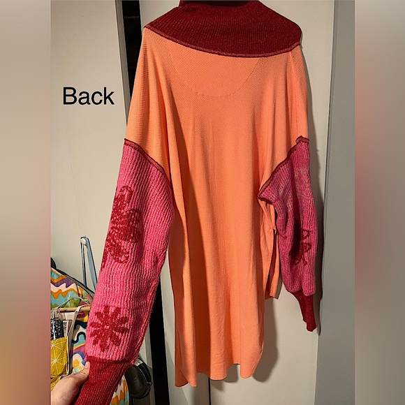 Free People Make it Cozy Coral Oversized Sweater size Medium NWOT - Picture 5 of 6